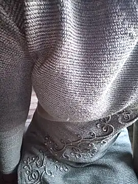 QWEEN7B's cam snapshot