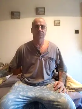 chcem1975 live sex cam