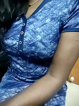 Tamilmallu-duskygirl03's cam snapshot