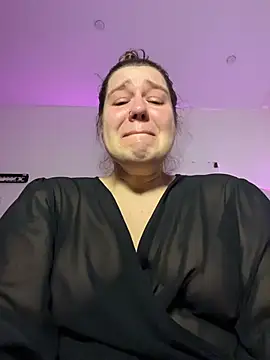 SuzieMurray live sex cam