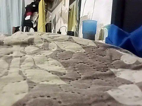 Tututu17@xh live sex cam