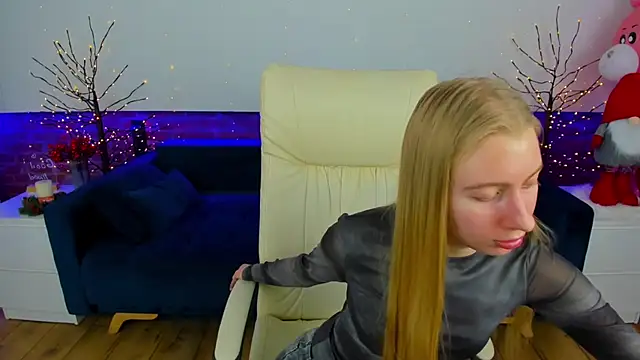 Alina_Blonde's cam snapshot