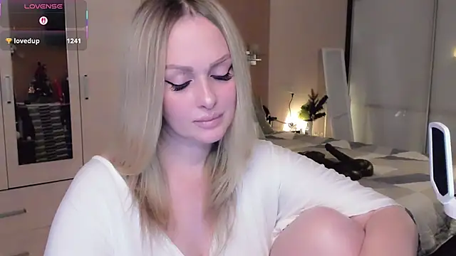 Libby_Nora's cam snapshot