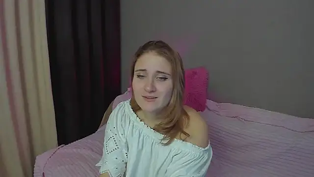 Miss_Elsa_'s cam snapshot