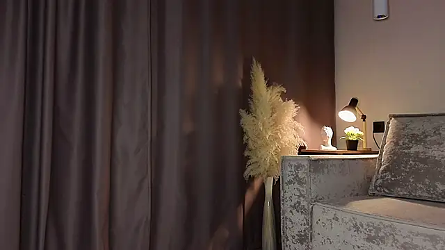 Julie_Lamb's cam snapshot