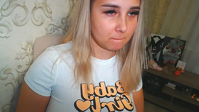 DolphinDreams's cam snapshot