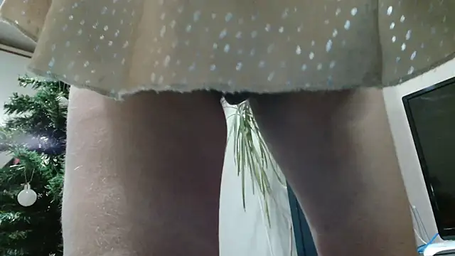 KiraGoldens live sex cam