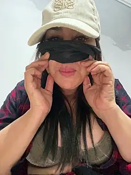 Jawahir-pretty-women's cam snapshot