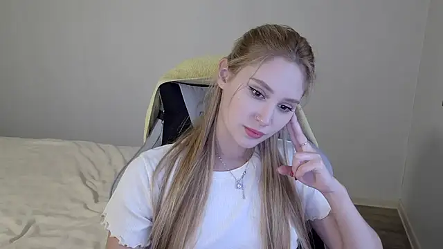 Layla001's cam snapshot