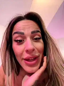 -Alisa's cam snapshot