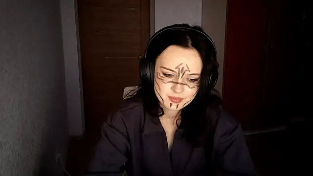 LouiseMarengo live sex cam