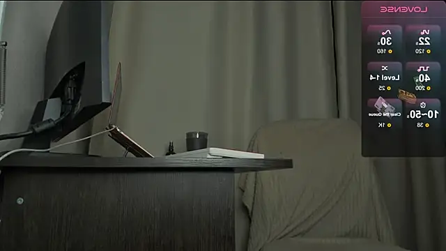 holyharlot's cam snapshot