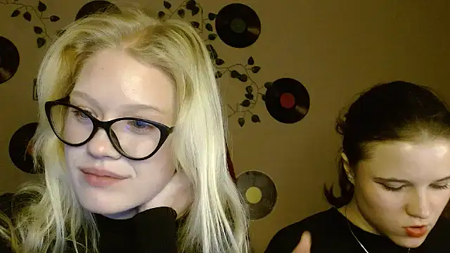 Aria__Moon's cam snapshot