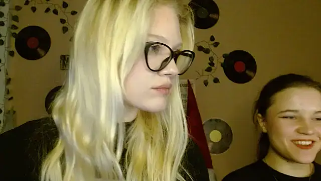 Aria__Moon's cam snapshot