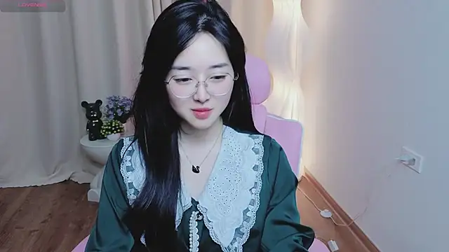 Miu-999 live sex cam