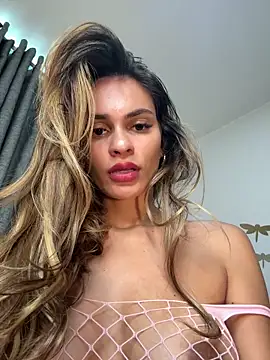 cuteluci_'s cam snapshot