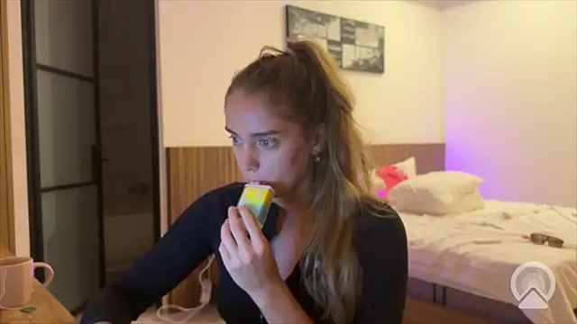 BabyMelie's cam snapshot