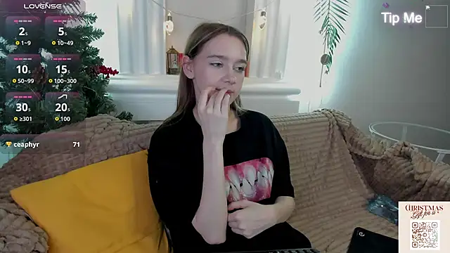 Lesi_Moonie01's cam snapshot