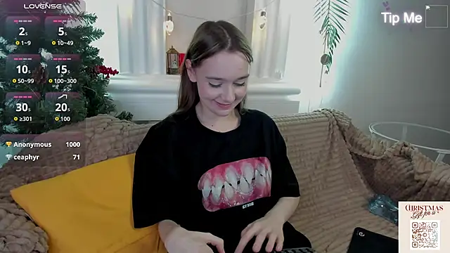 Lesi_Moonie01's cam snapshot