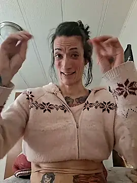 MaitressePomme3 live sex cam