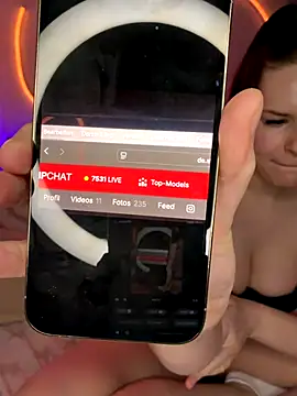 Mila-Jasmin's cam snapshot