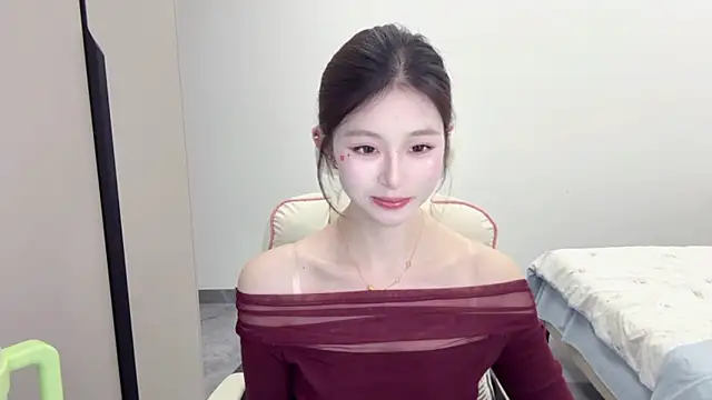 QQoooo-'s cam snapshot