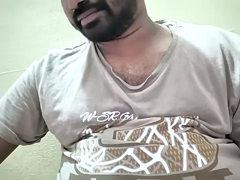 mallu_boy_23's cam snapshot