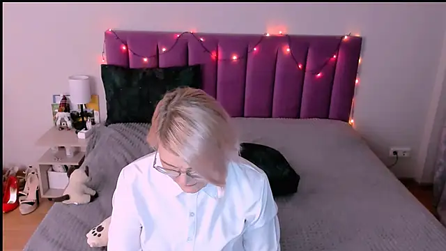 sabrinamacmarren's cam snapshot