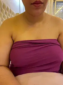 Bold-arabic-vibes's cam snapshot