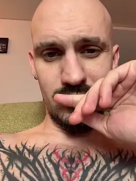 AssHunter4k live sex cam