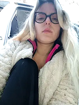 dolcehelena993 live sex cam