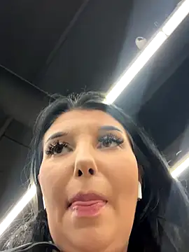 Tisha_Busty live sex cam