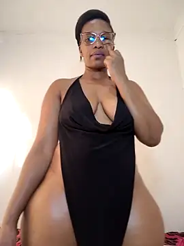 Curvy_sluty's cam snapshot