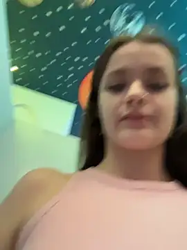 KittyQueeny live sex cam