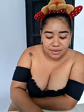 Sarahy-'s cam snapshot