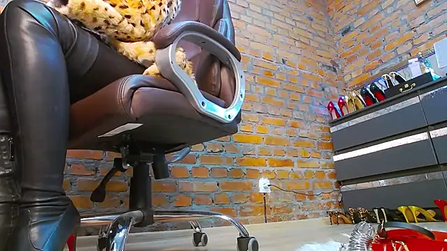 MistressMilana's cam snapshot