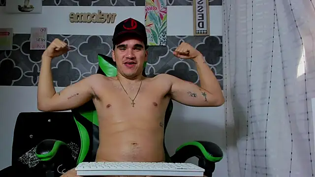 BrandoCraw live sex cam