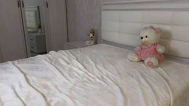 YvonneShames's cam snapshot