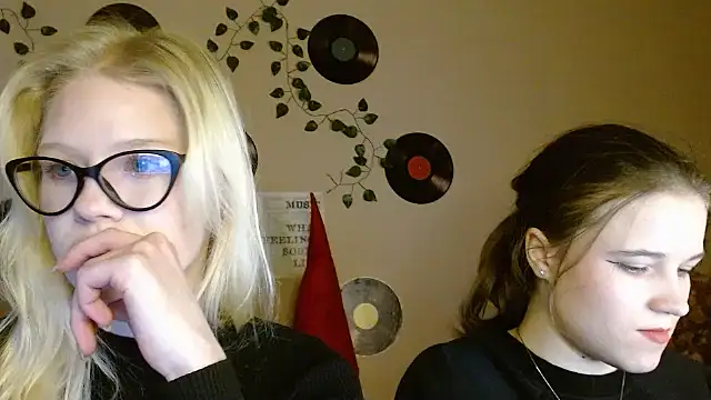 Aria__Moon's cam snapshot