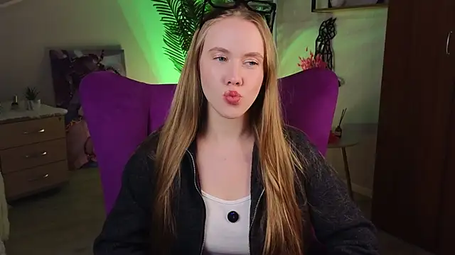 DaisyGulston's cam snapshot