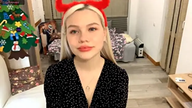 MistikMinx's cam snapshot