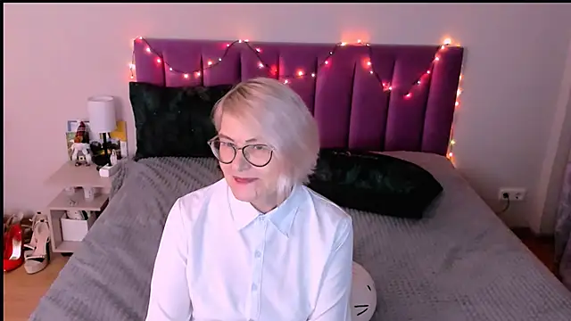 sabrinamacmarren's cam snapshot