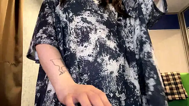 MiyaNova's cam snapshot