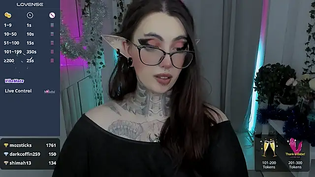 Dixi_Pixi_'s cam snapshot