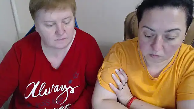 Bertie_Adeline's cam snapshot