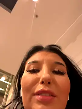 Tisha_Busty's cam snapshot