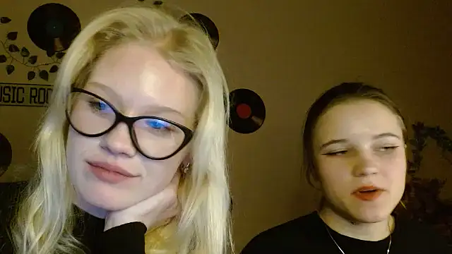 Aria__Moon's cam snapshot