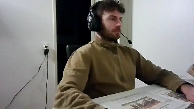 alpha-hunk live sex cam