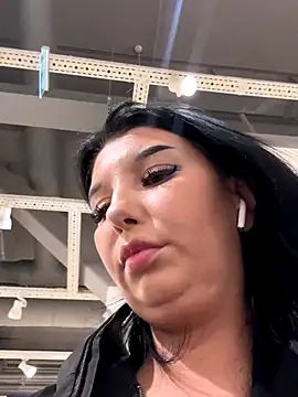 Tisha_Busty live sex cam