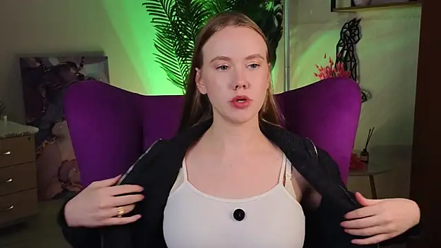 DaisyGulston's cam snapshot